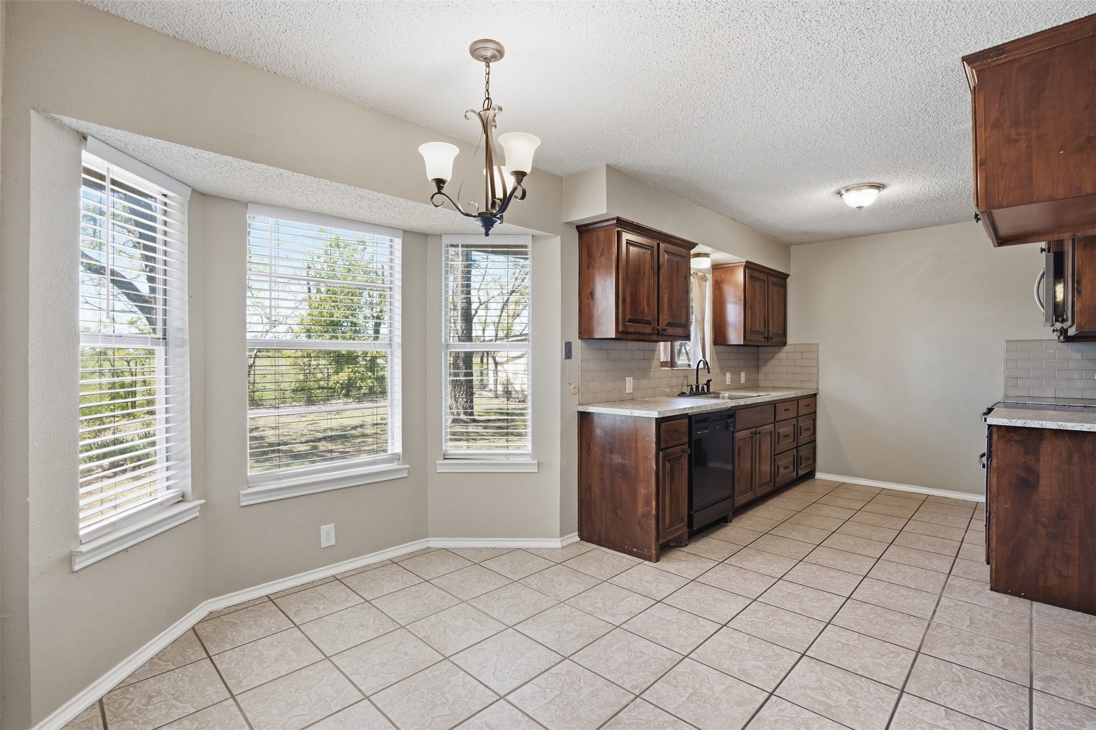 2026 Pebblecreek Drive Cleburne TX 76033
