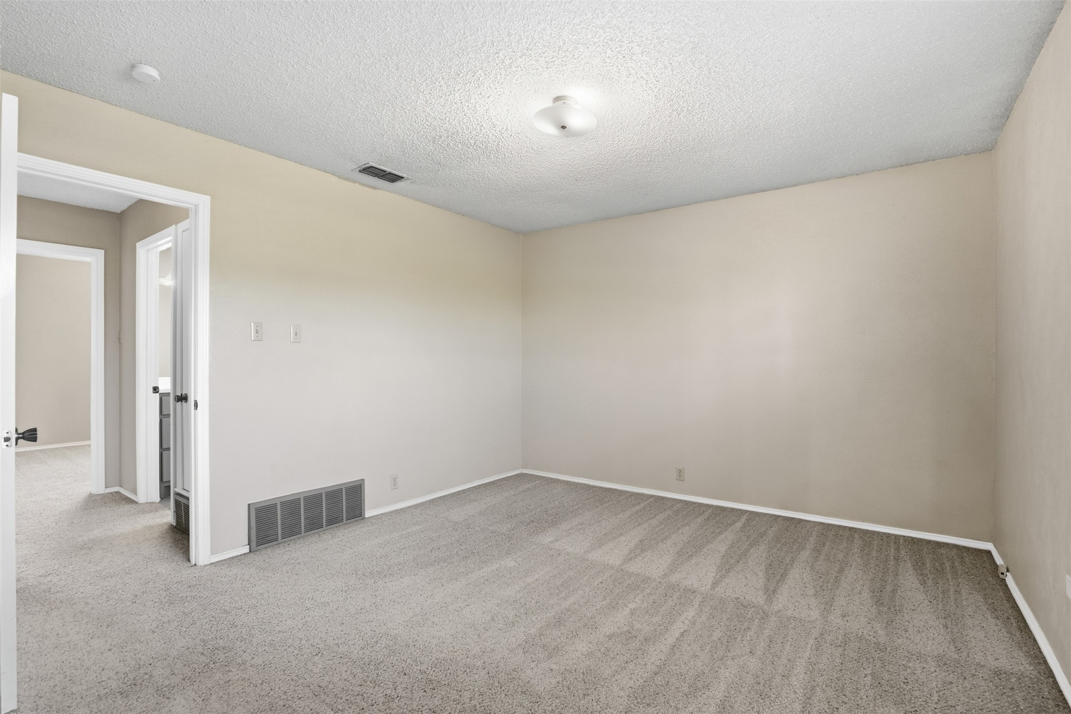 2026 Pebblecreek Drive Cleburne TX 76033