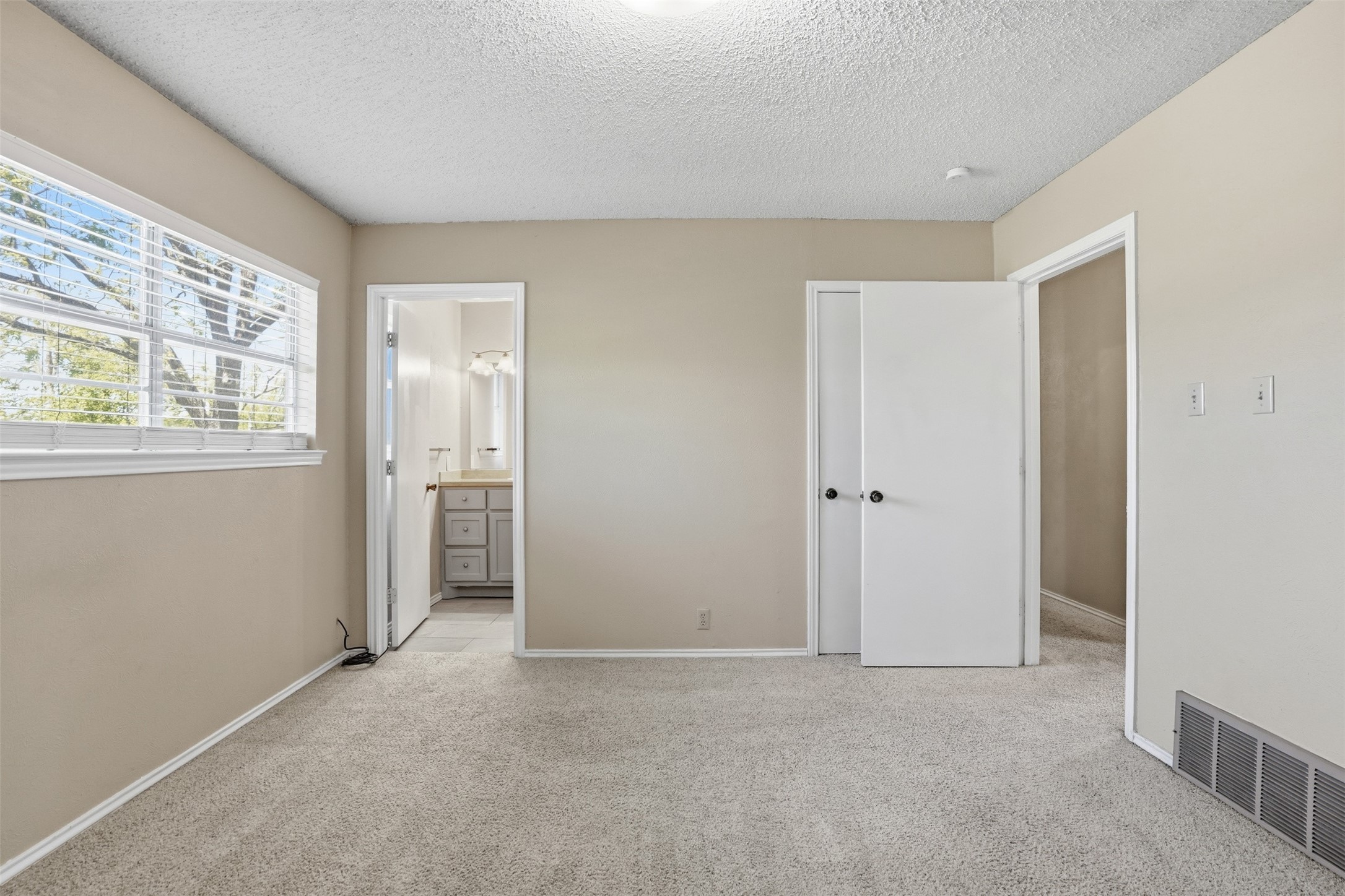 2026 Pebblecreek Drive Cleburne TX 76033