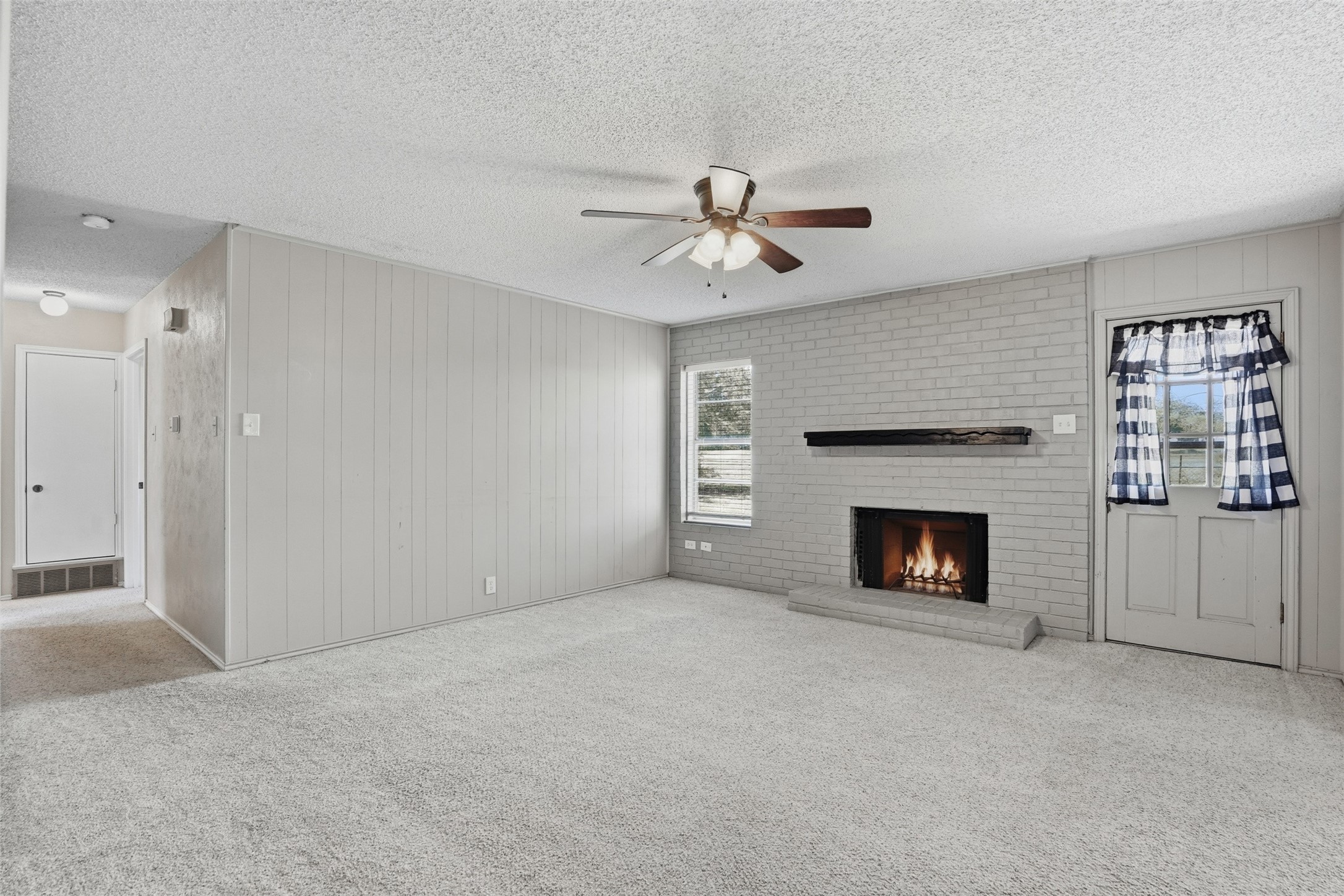 2026 Pebblecreek Drive Cleburne TX 76033
