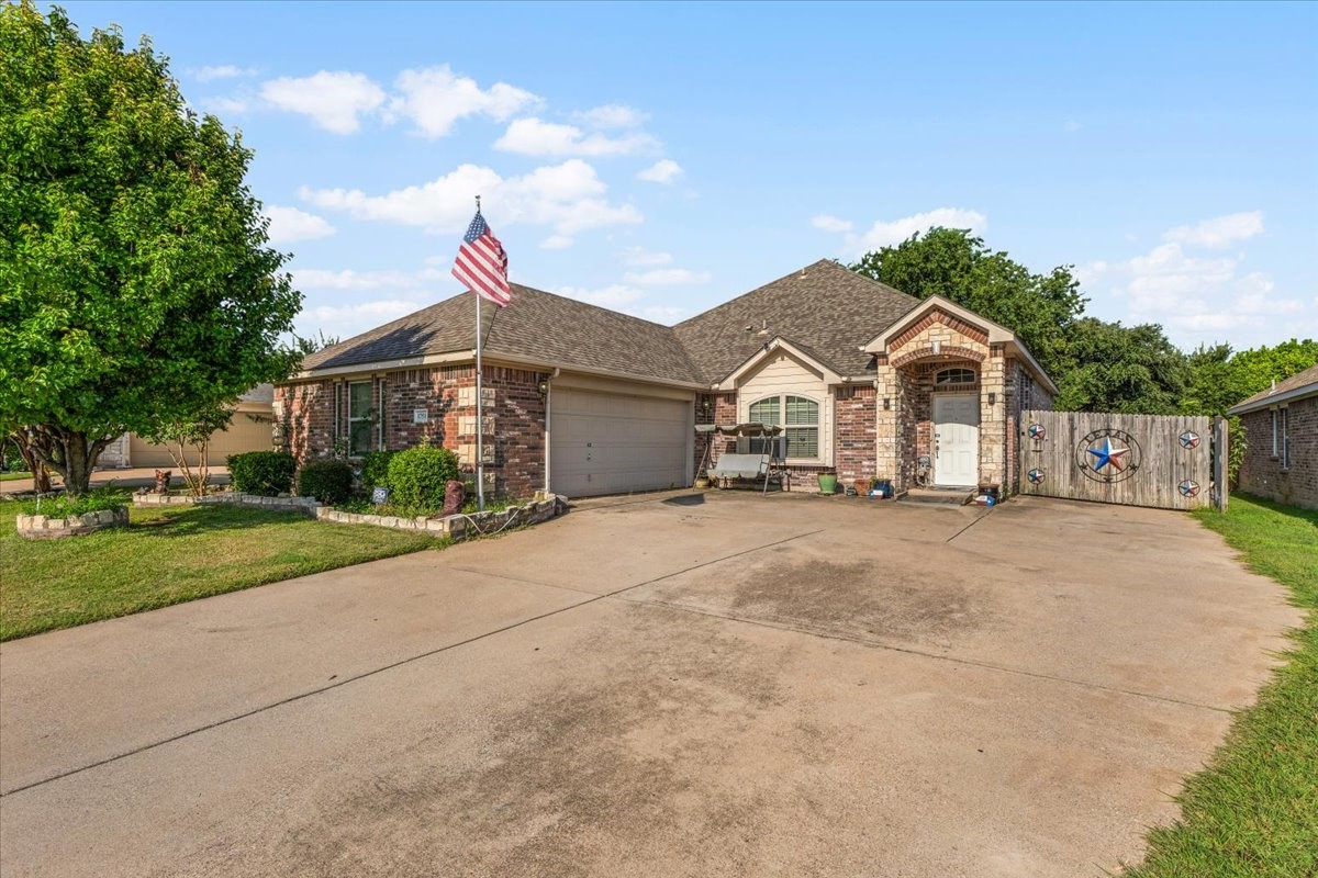 1751 Ridgemar Drive Grand Prairie TX 75051