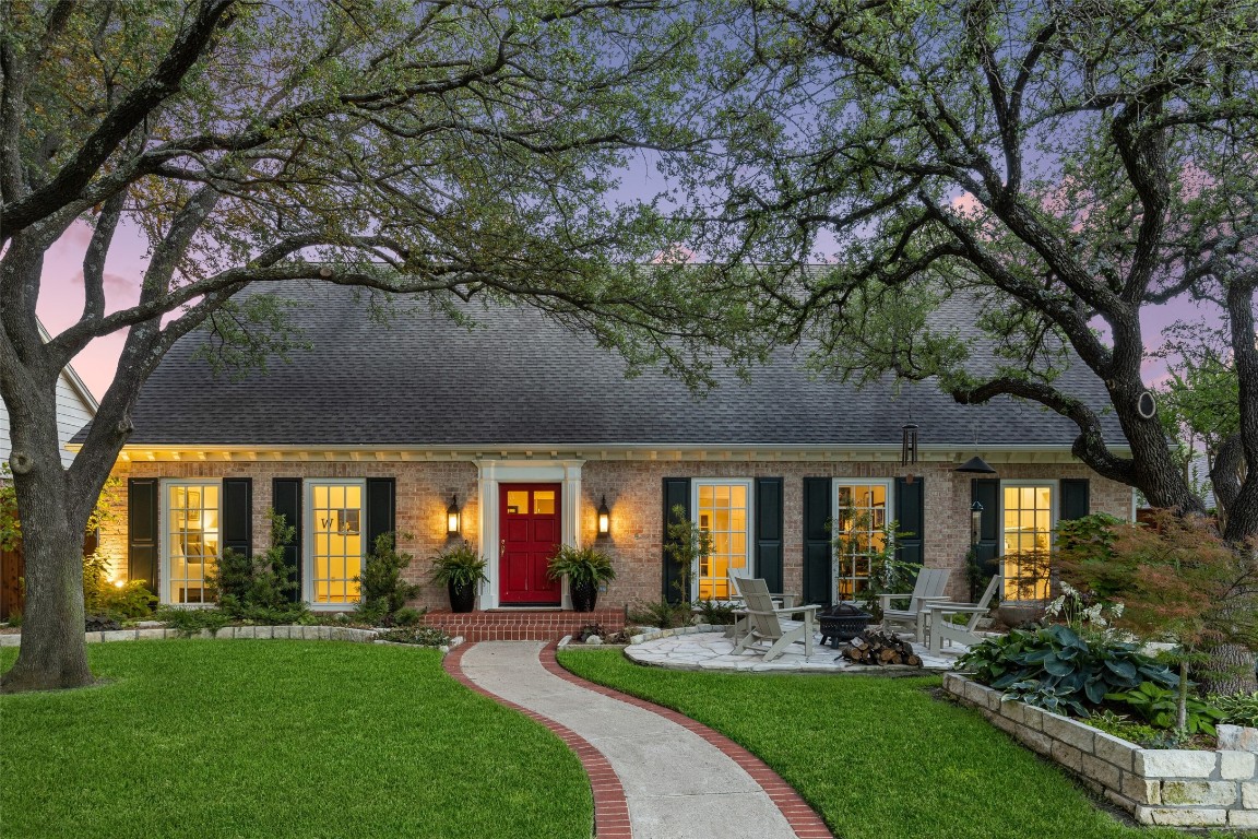 9034 Fairglen Drive Dallas TX 75231