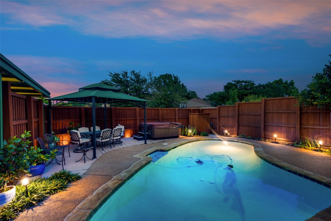 205 E Apollo Road Garland TX 75040