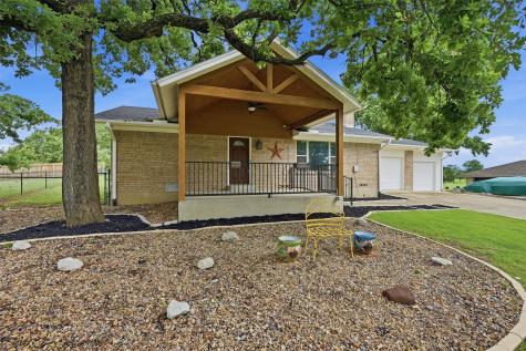 104 Kiowa Drive W Lake Kiowa TX 76240