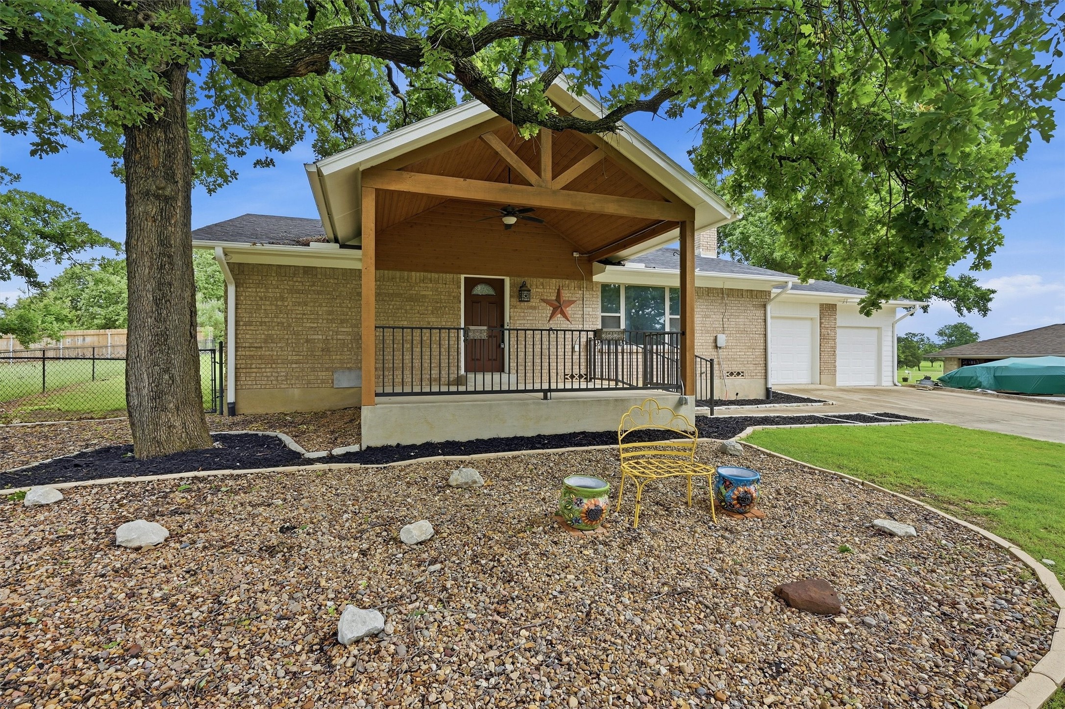 104 Kiowa Drive W Lake Kiowa TX 76240