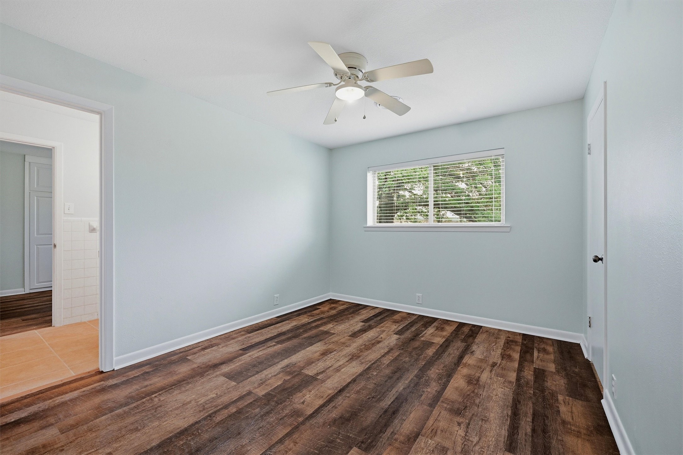 104 Kiowa Drive W Lake Kiowa TX 76240
