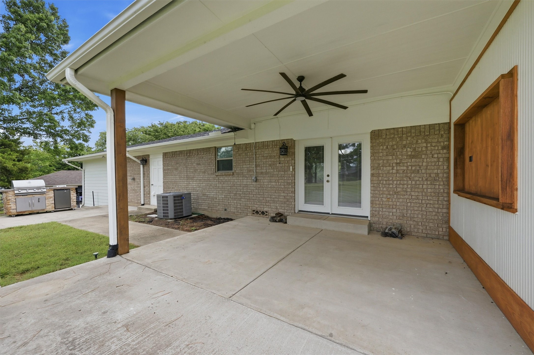 104 Kiowa Drive W Lake Kiowa TX 76240