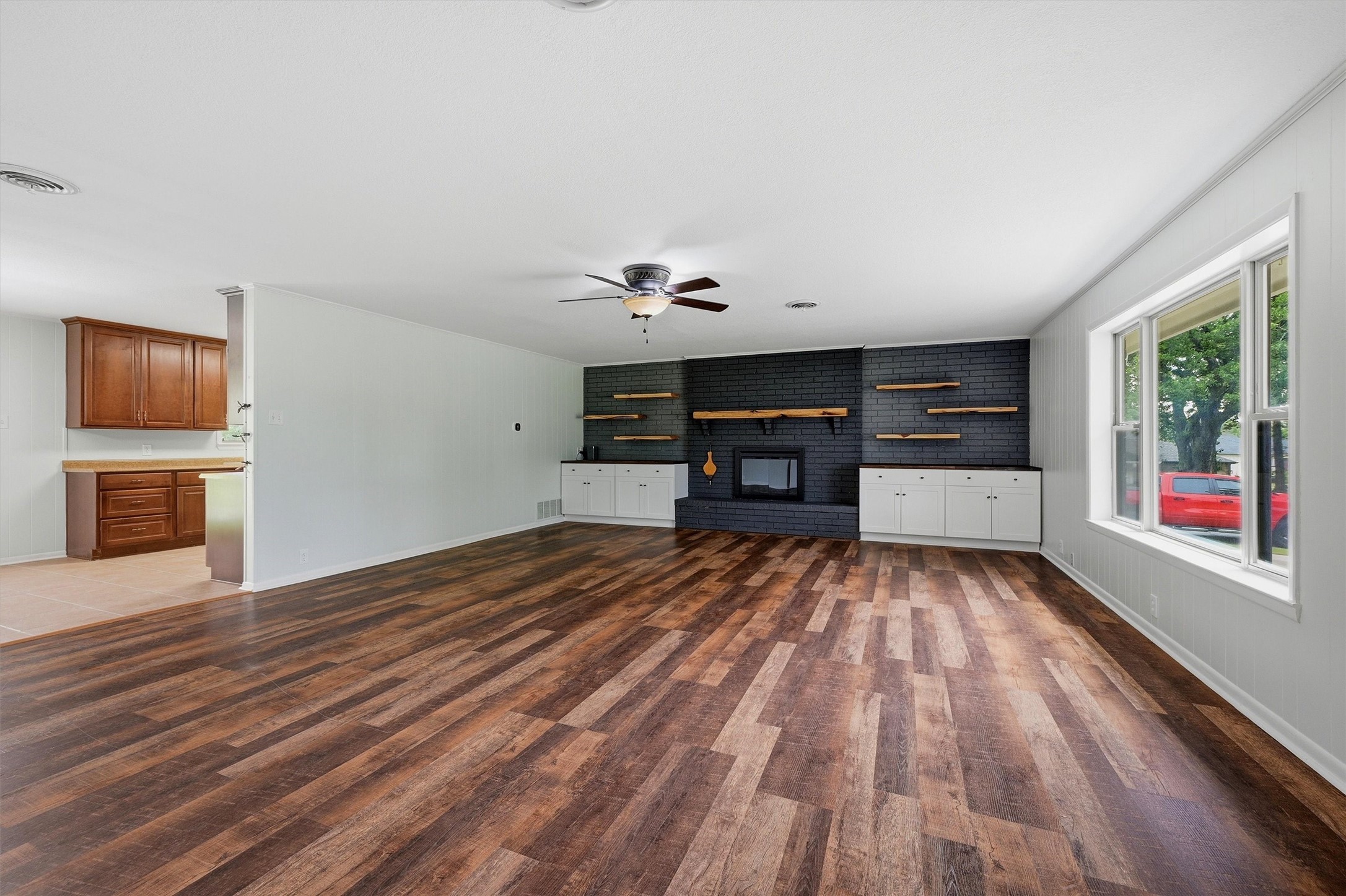 104 Kiowa Drive W Lake Kiowa TX 76240