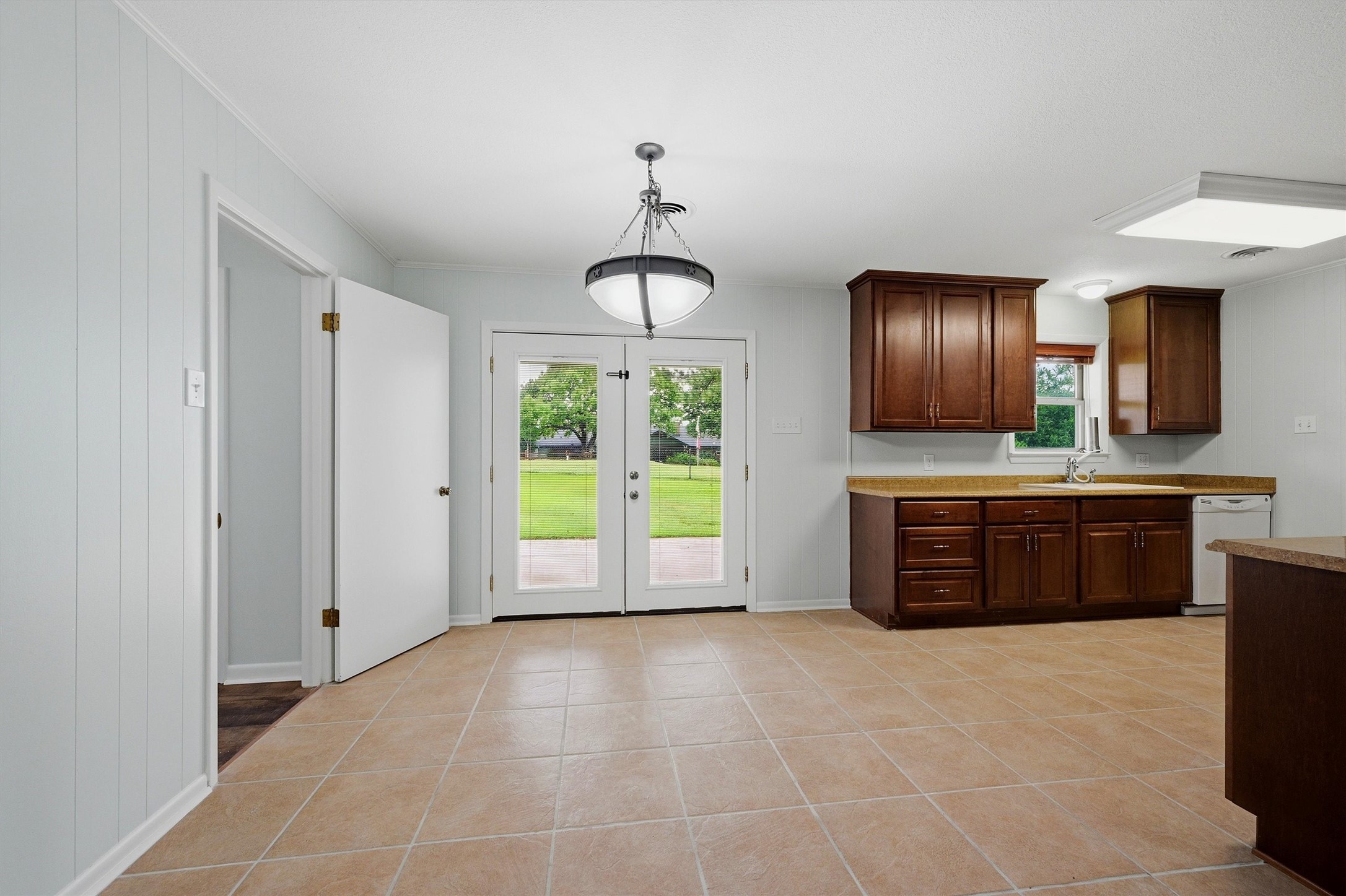 104 Kiowa Drive W Lake Kiowa TX 76240