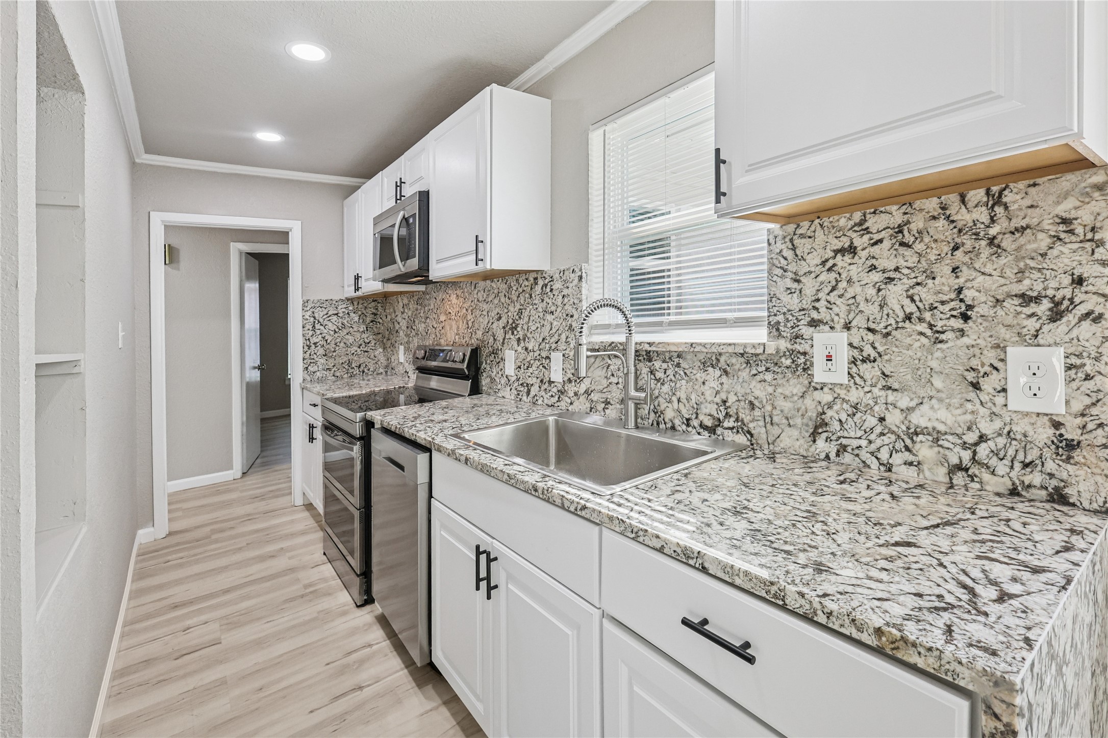 5806 Mountainwood Drive Arlington TX 76016