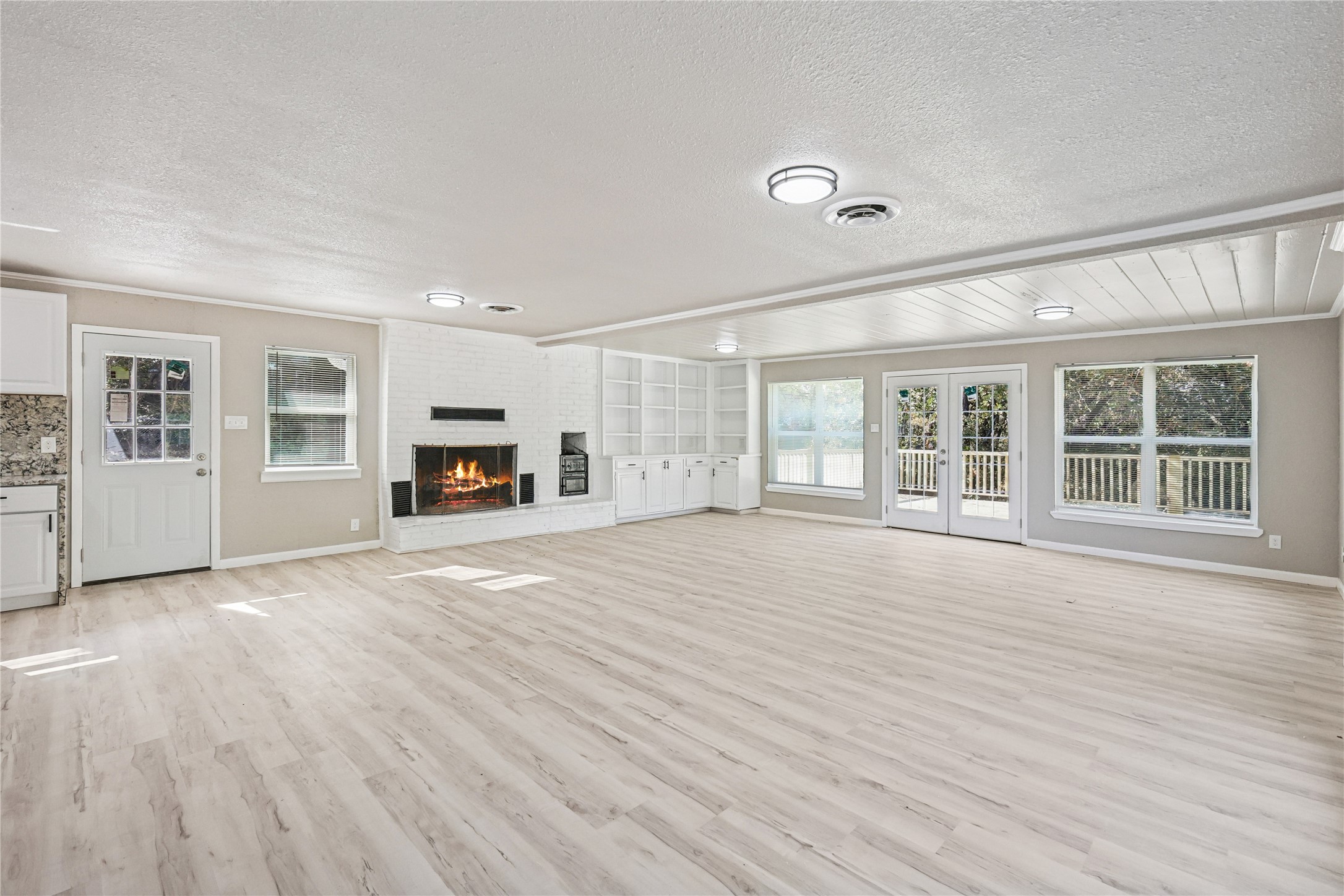 5806 Mountainwood Drive Arlington TX 76016
