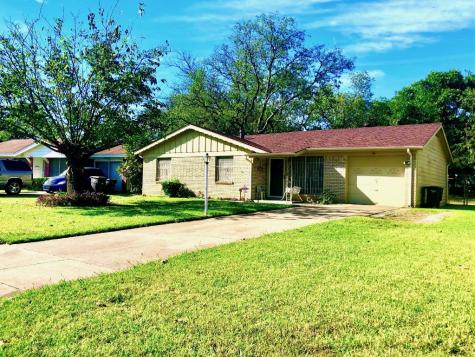 5608 Victoria Place Fort Worth TX 76112