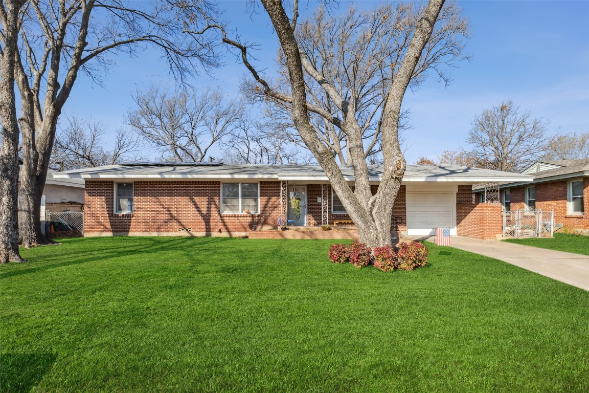 625 Norwood Drive Hurst TX 76053