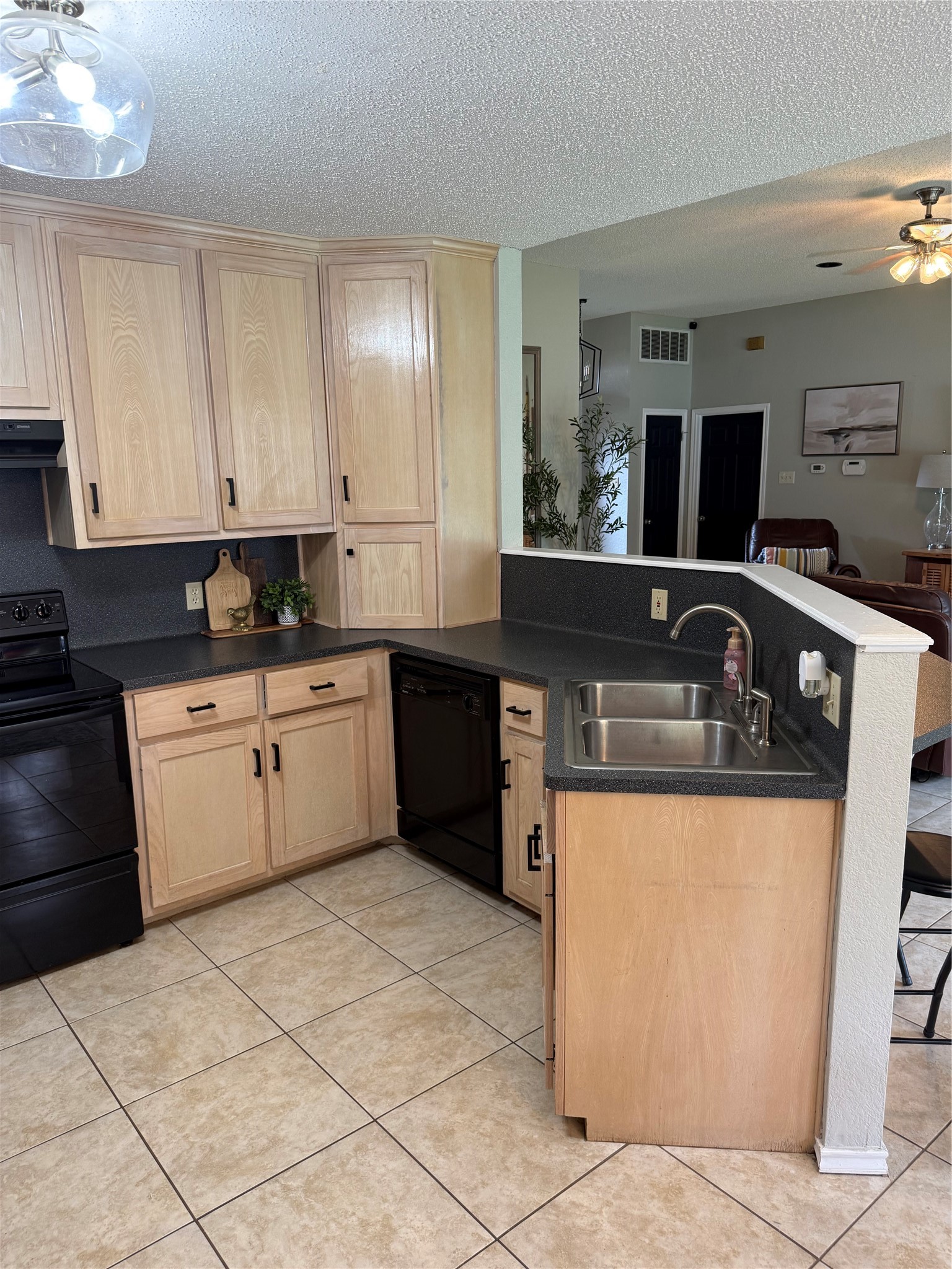 907 Dogwood Street Waco TX 76706