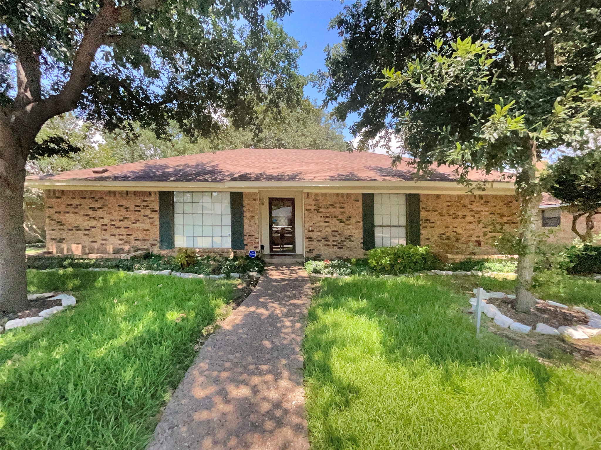 405 Doral Place Garland TX 75043