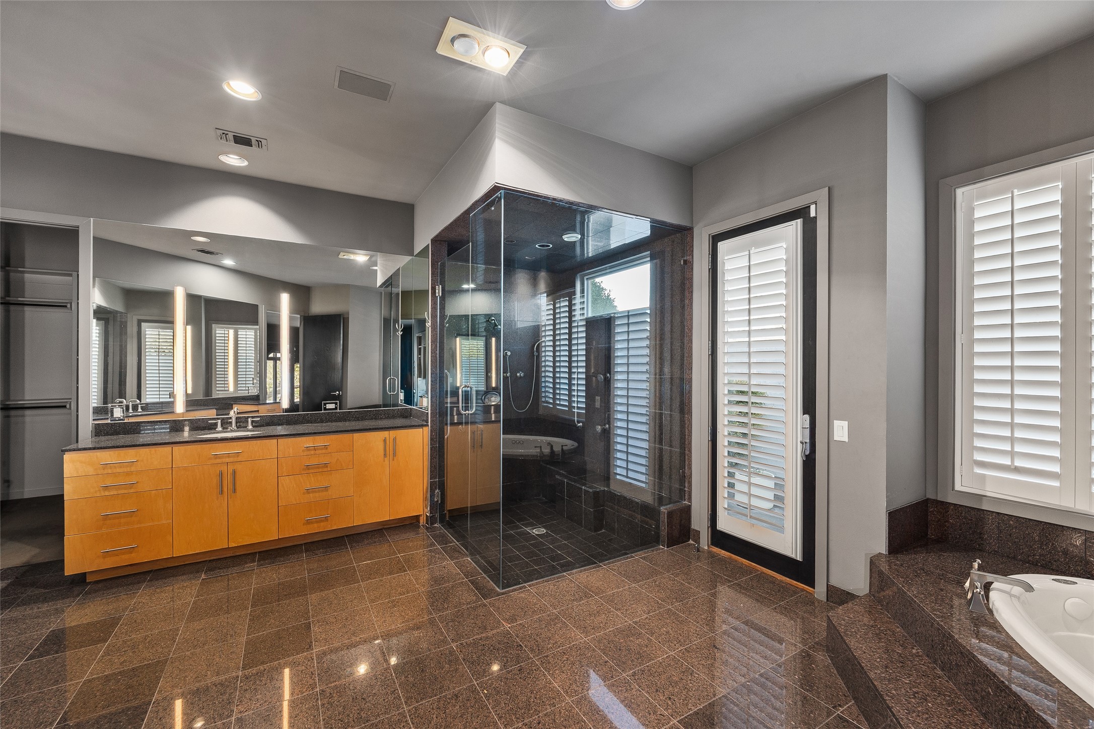 1108 Shady Oaks Lane Westover Hills TX 76107