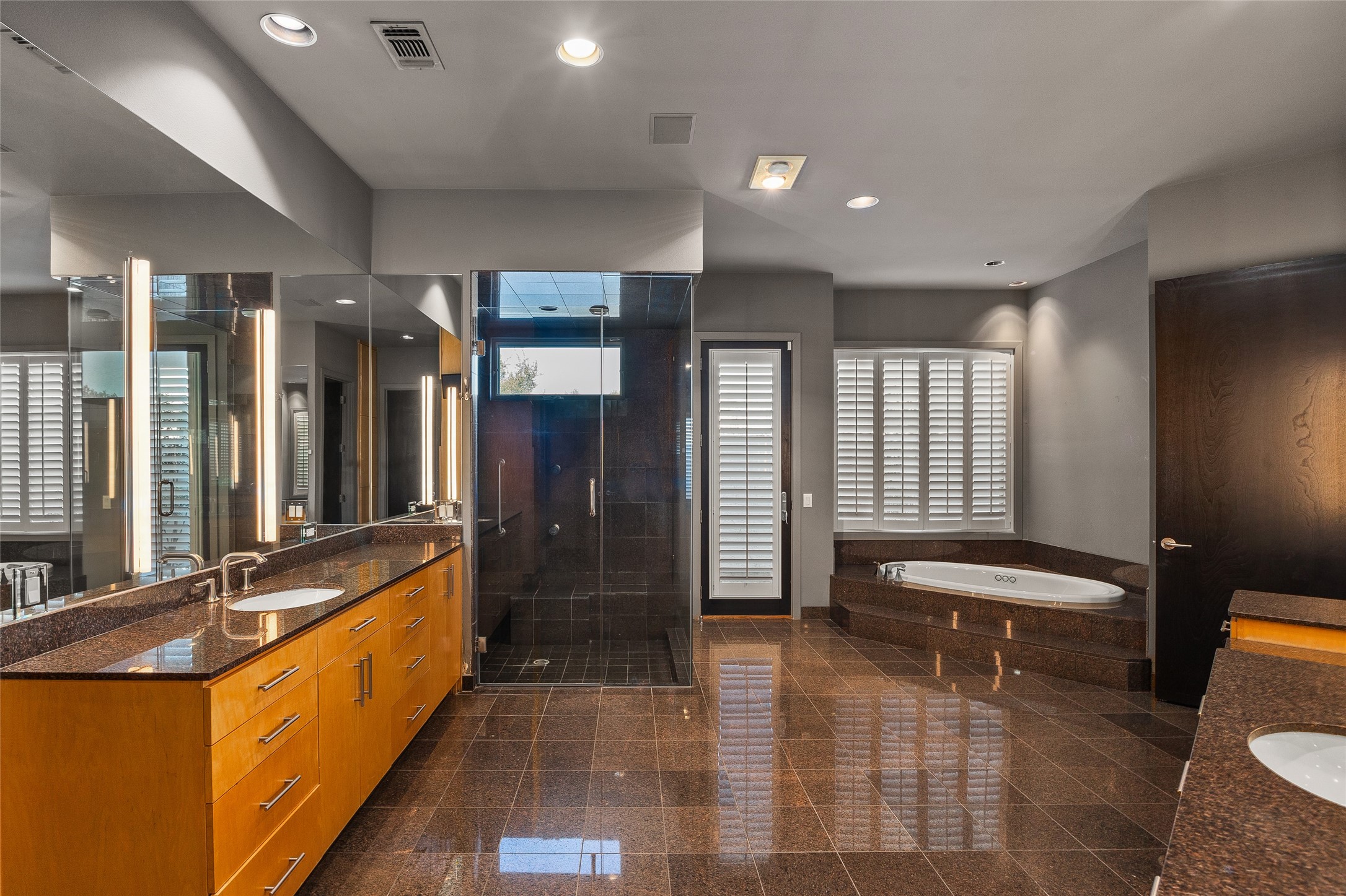 1108 Shady Oaks Lane Westover Hills TX 76107