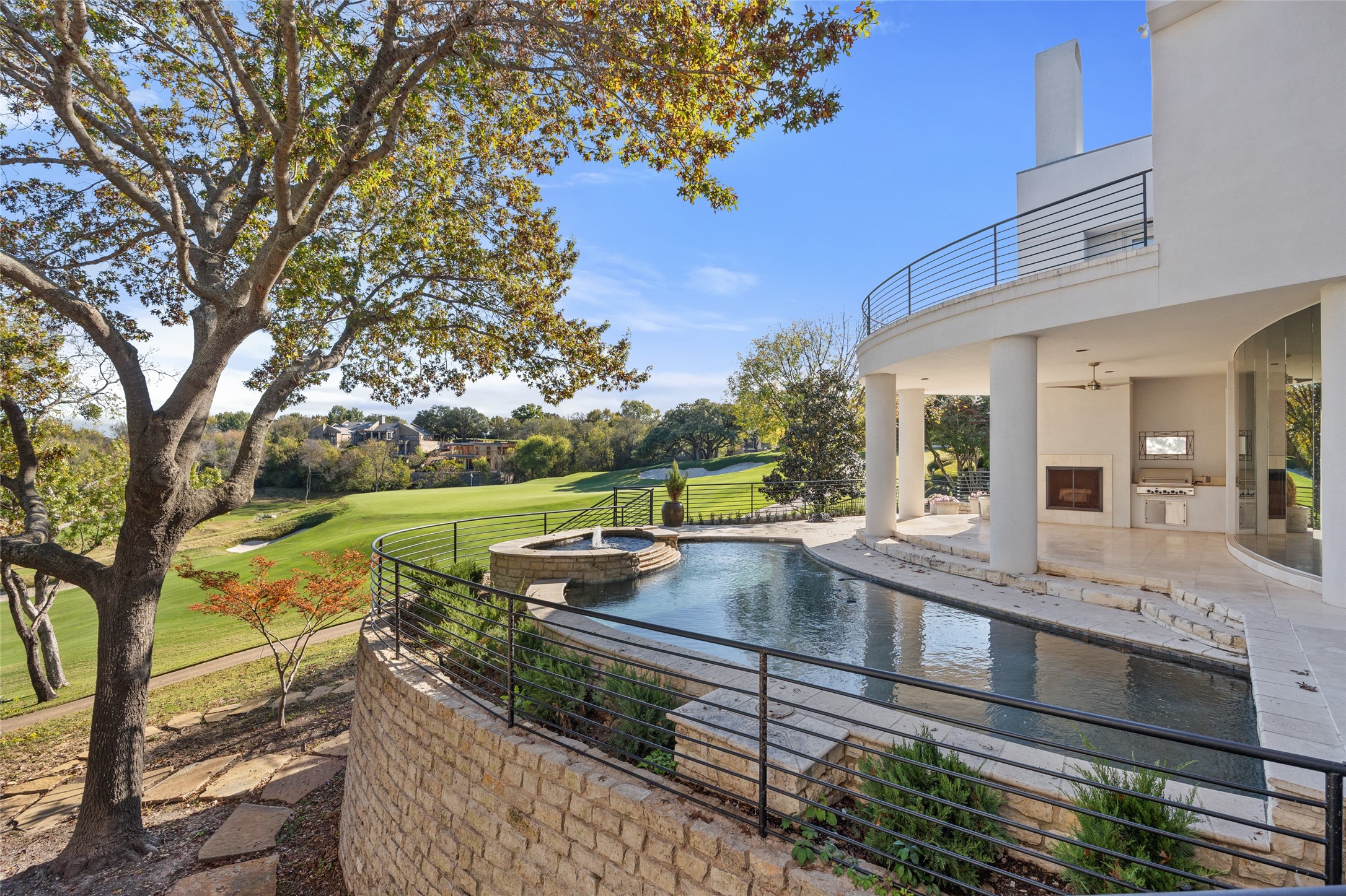 1108 Shady Oaks Lane Westover Hills TX 76107