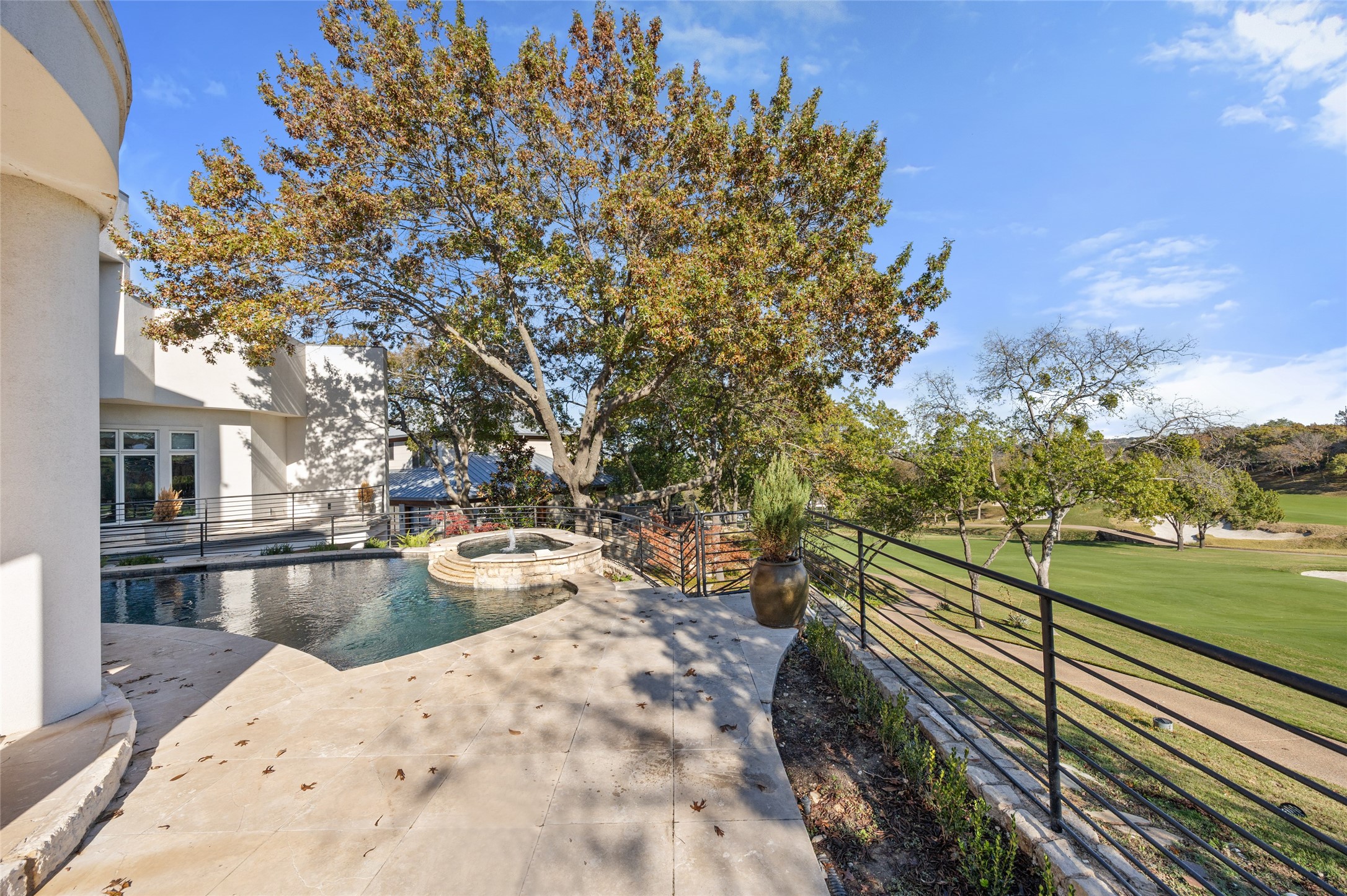 1108 Shady Oaks Lane Westover Hills TX 76107