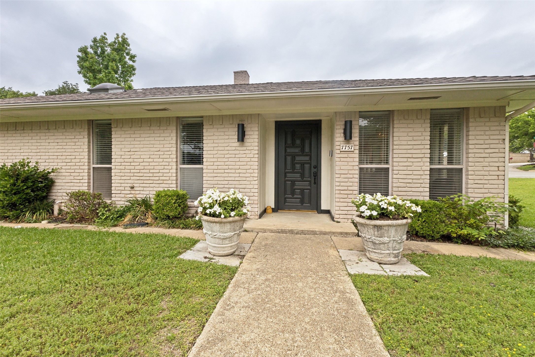 7757 Goforth Circle Dallas TX 75238