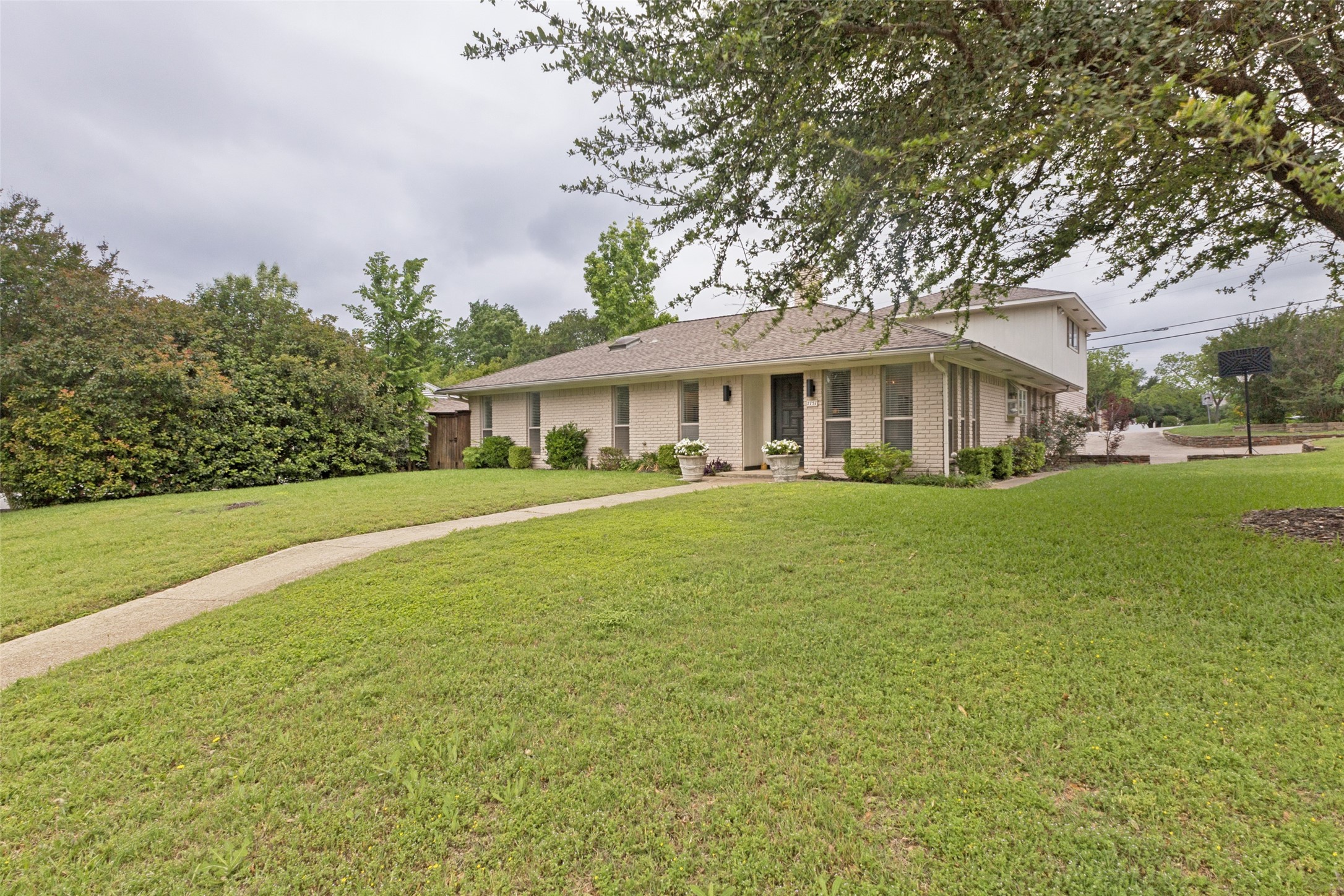 7757 Goforth Circle Dallas TX 75238