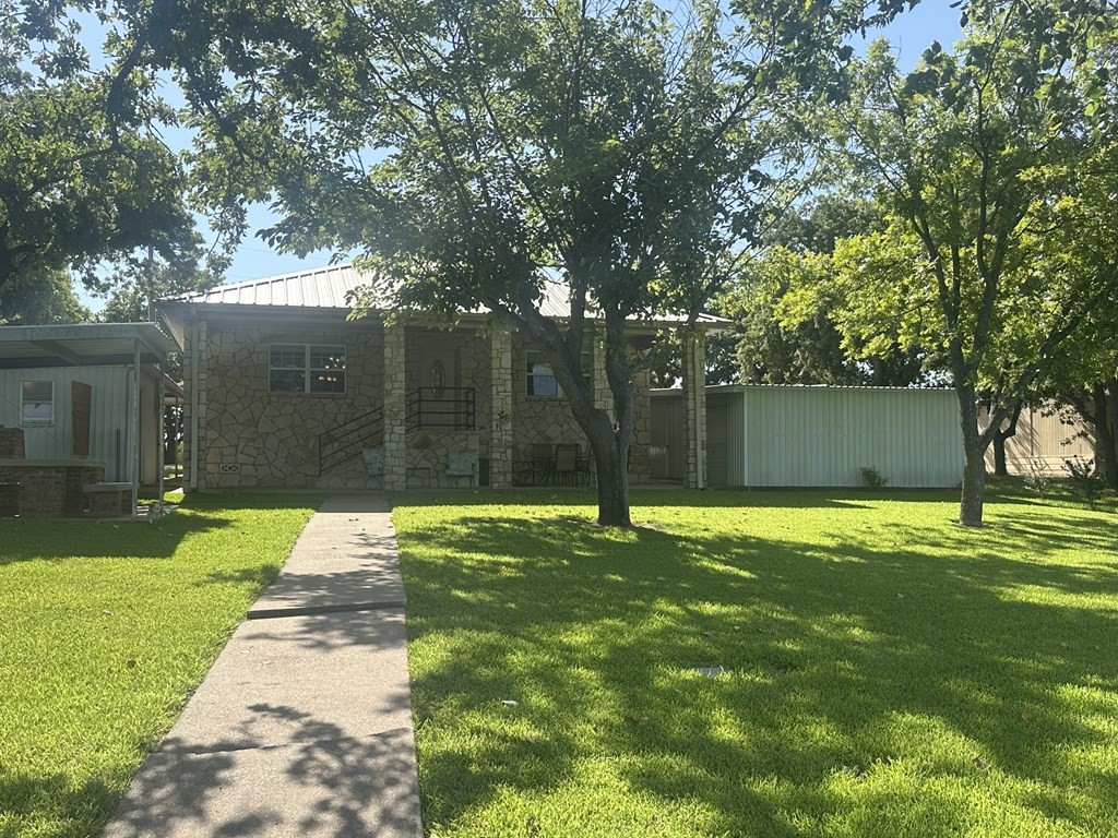 406 County Road 530 Eastland TX 76448