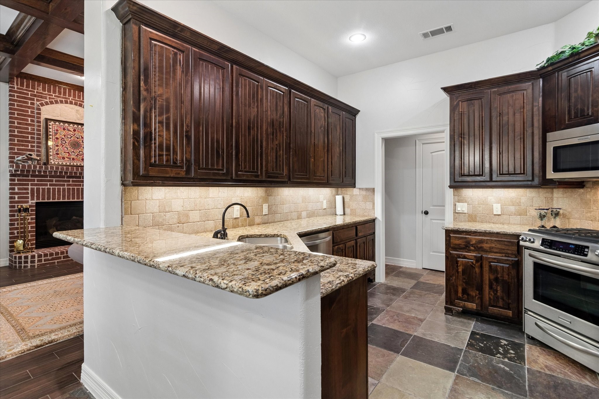 2928 Overland Trail Sherman TX 75092
