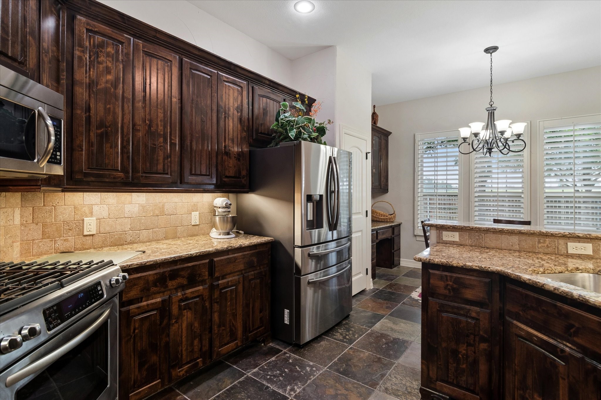 2928 Overland Trail Sherman TX 75092