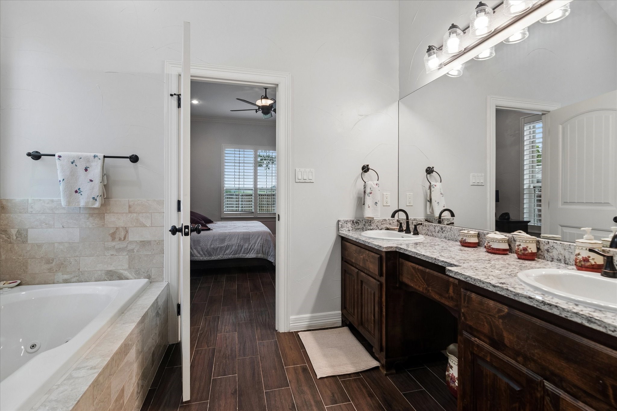 2928 Overland Trail Sherman TX 75092