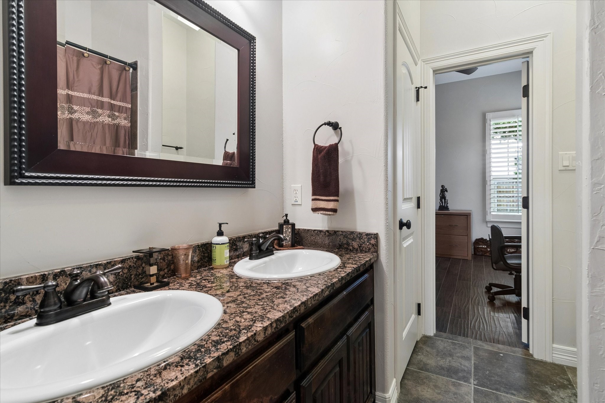 2928 Overland Trail Sherman TX 75092
