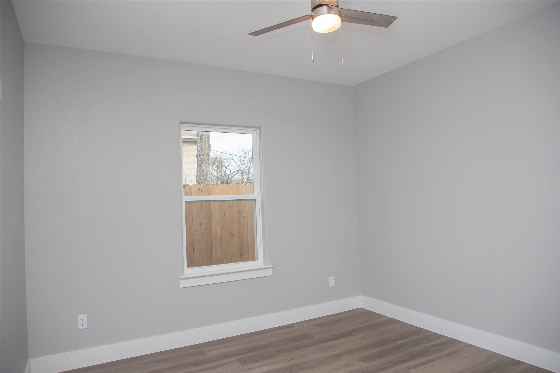 1527 Caldwell Avenue Dallas TX 75223