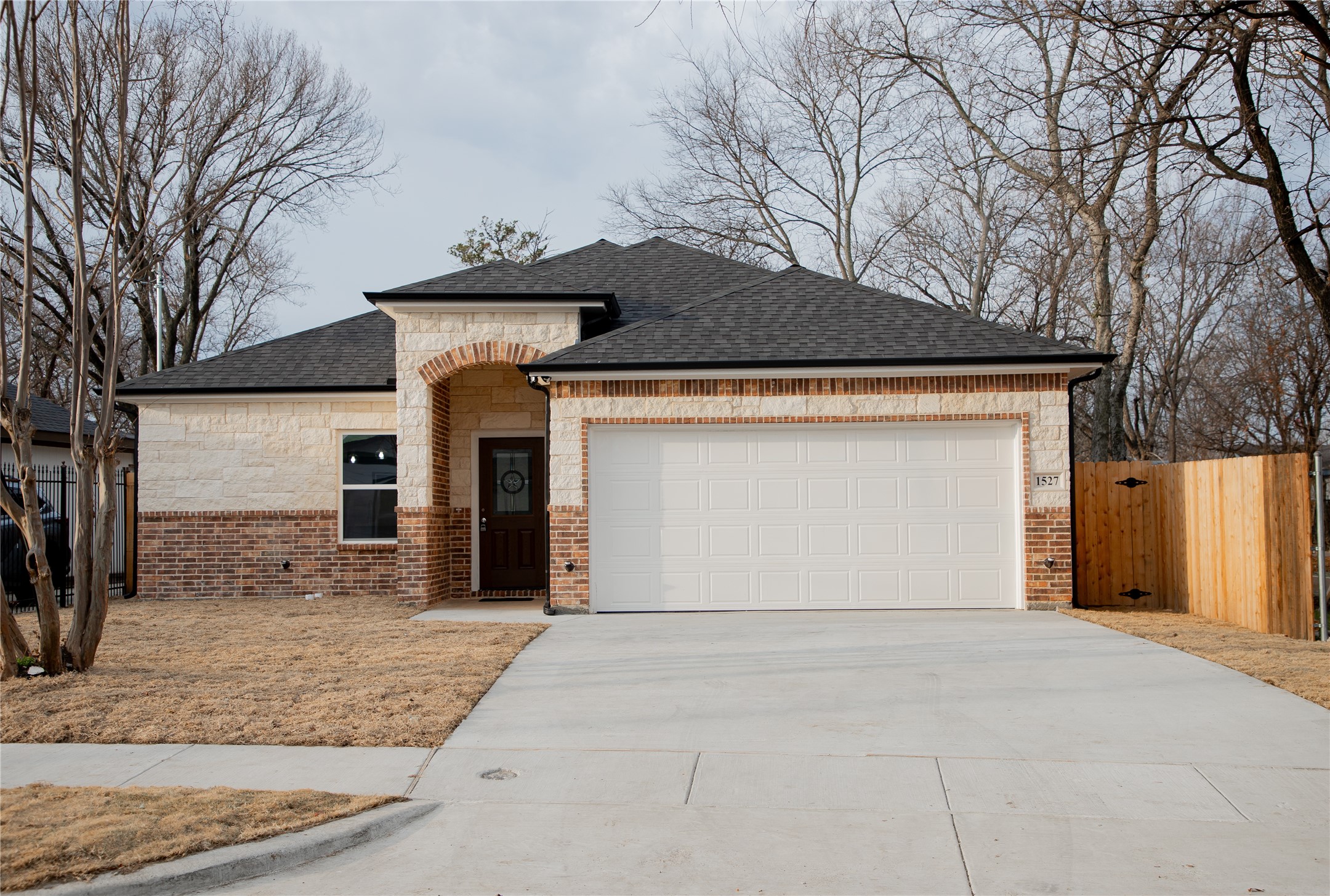 1527 Caldwell Avenue Dallas TX 75223