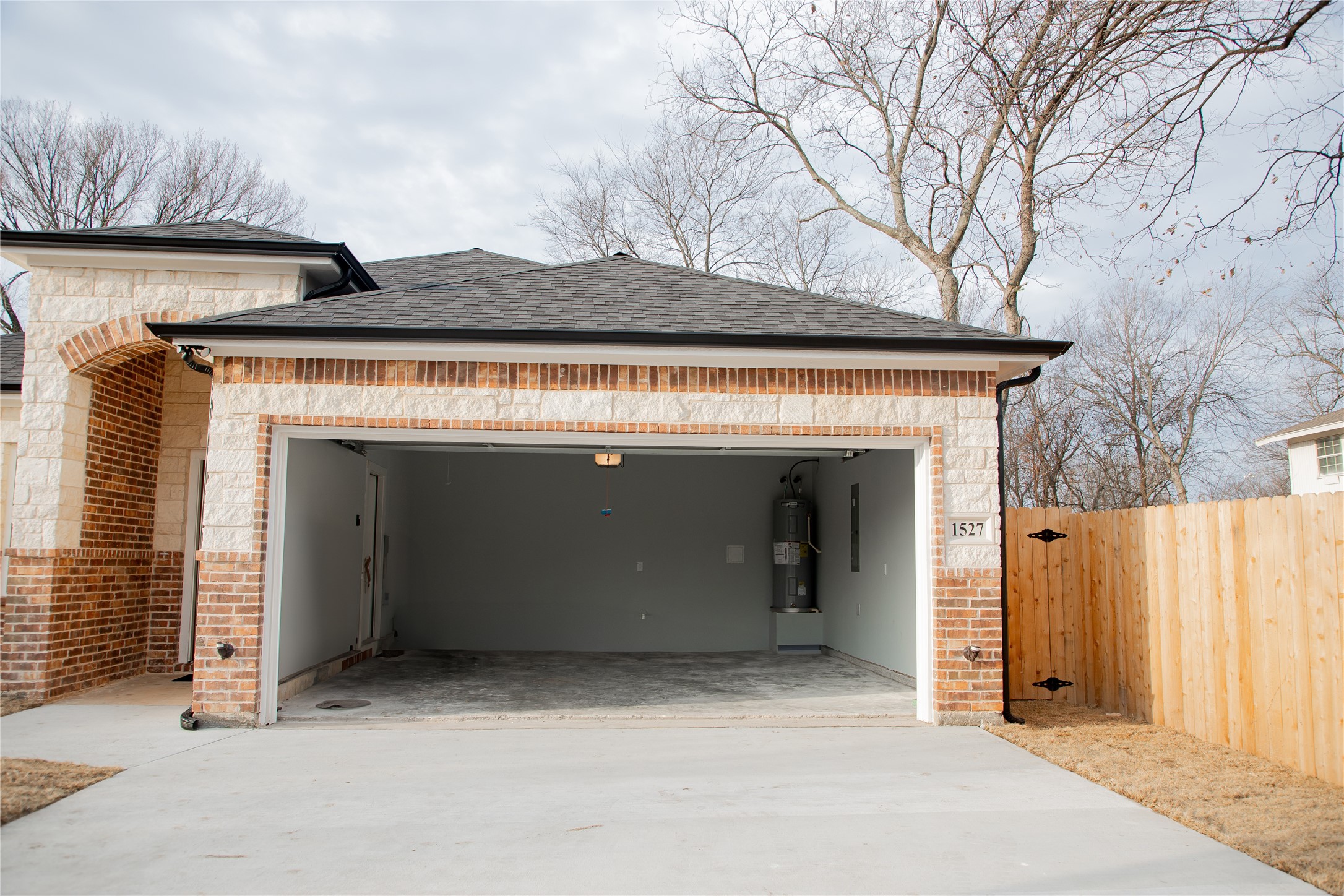 1527 Caldwell Avenue Dallas TX 75223