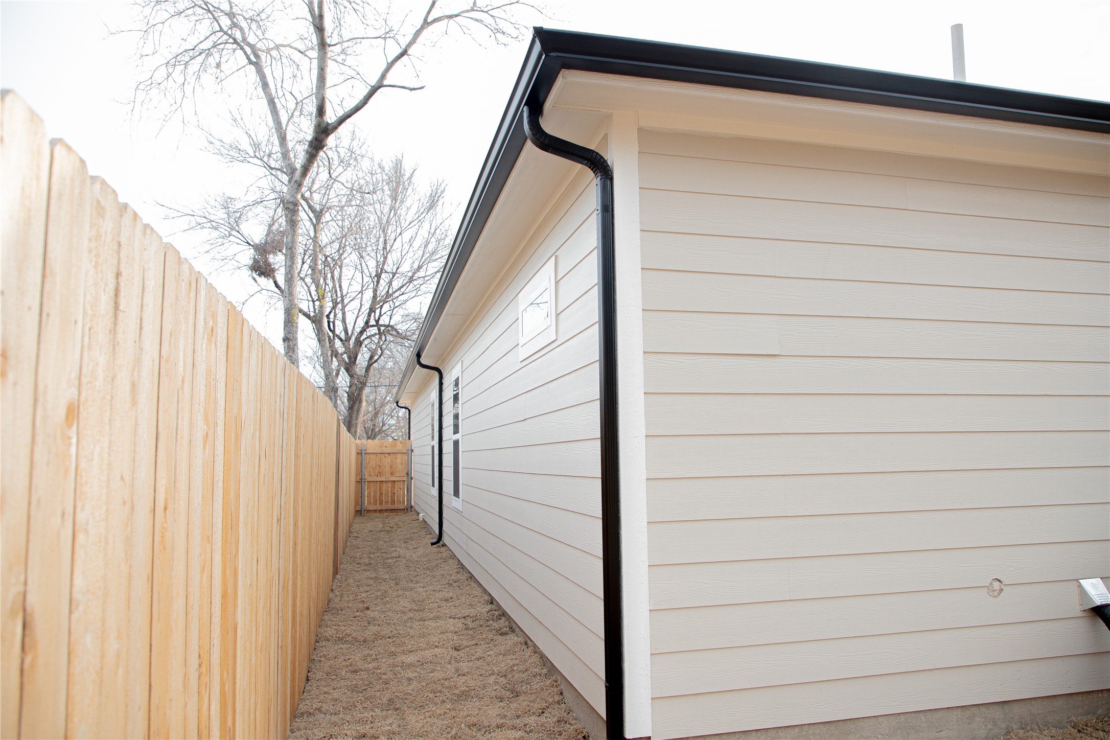 1527 Caldwell Avenue Dallas TX 75223