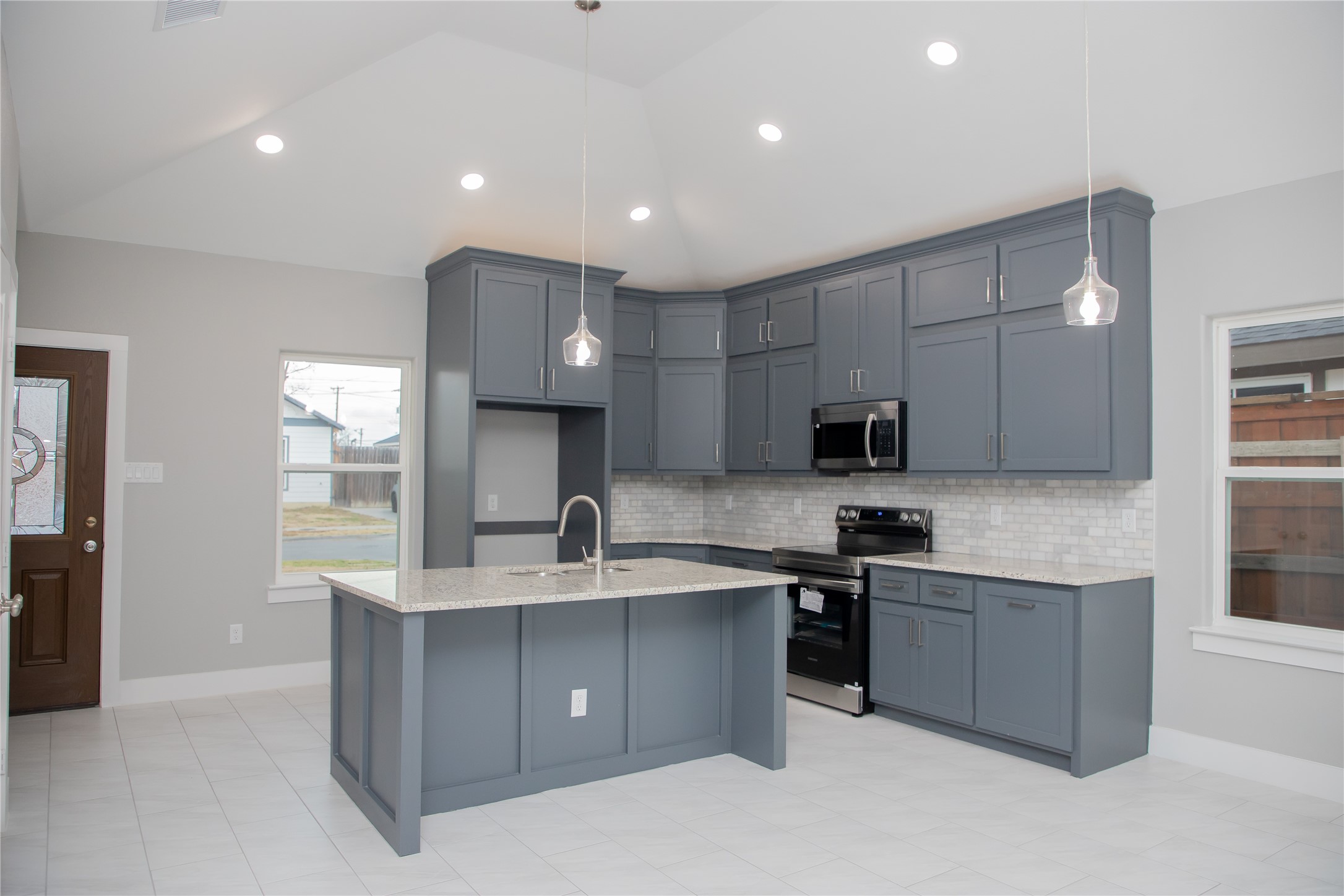 1527 Caldwell Avenue Dallas TX 75223