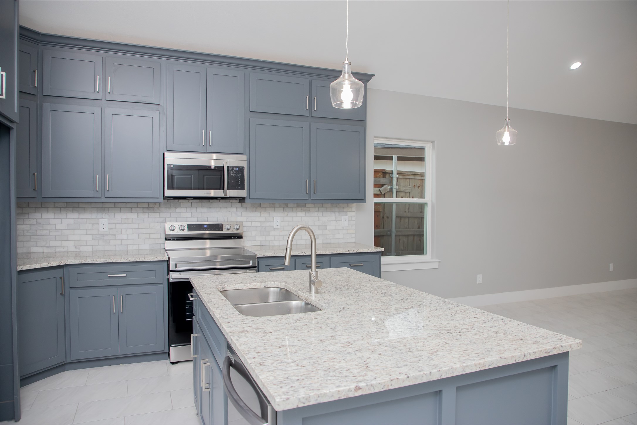 1527 Caldwell Avenue Dallas TX 75223