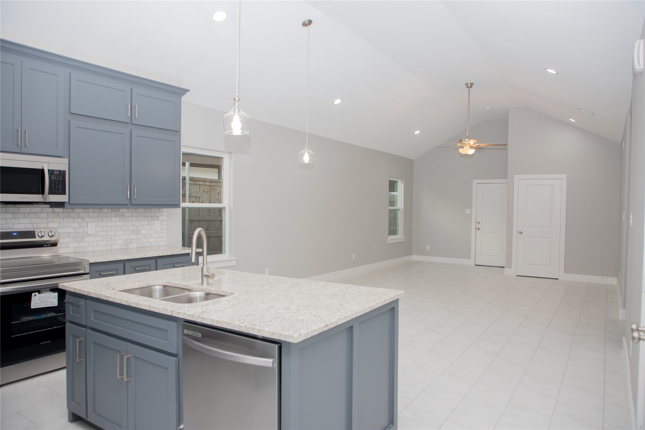 1527 Caldwell Avenue Dallas TX 75223