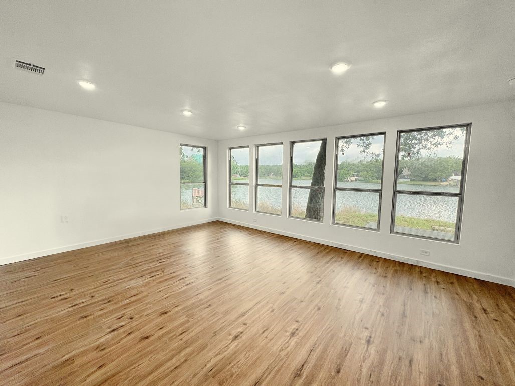 106 Caddo Smithville TX 78957