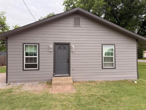 510 N Pacific Avenue Iowa Park TX 76367