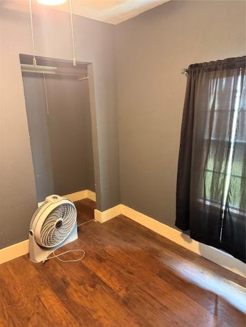 510 N Pacific Avenue Iowa Park TX 76367