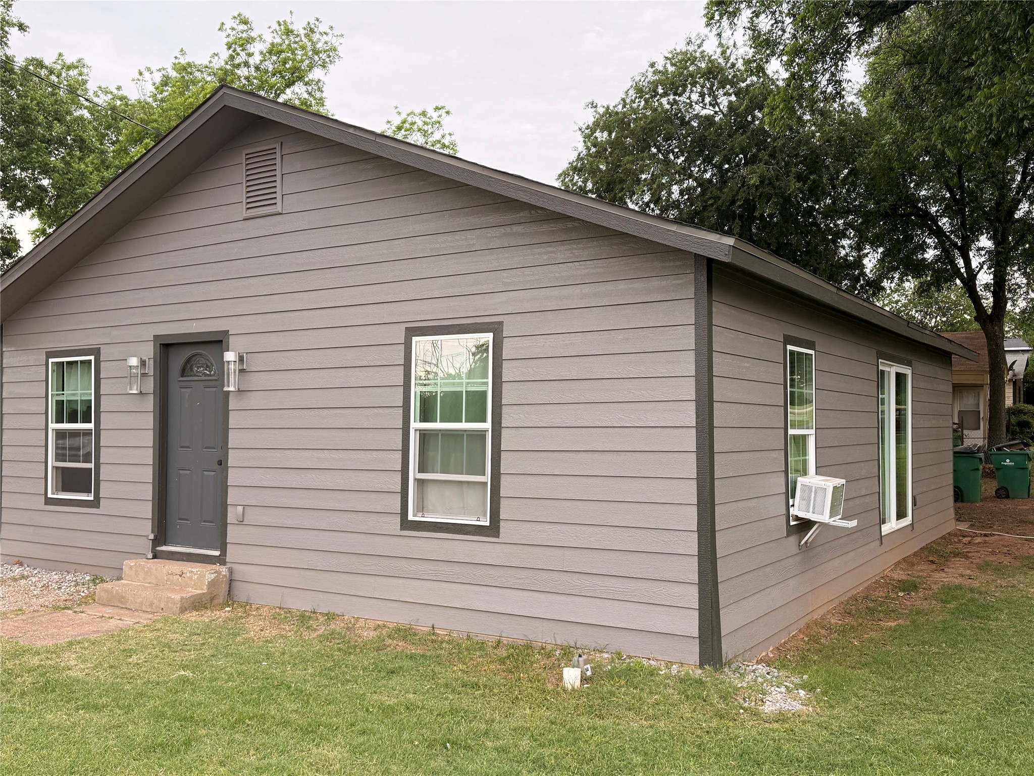 510 N Pacific Avenue Iowa Park TX 76367