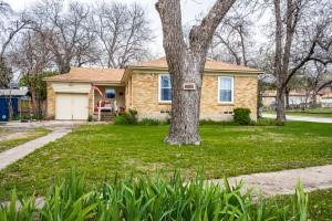 5829 Hollis Avenue Dallas TX 75227