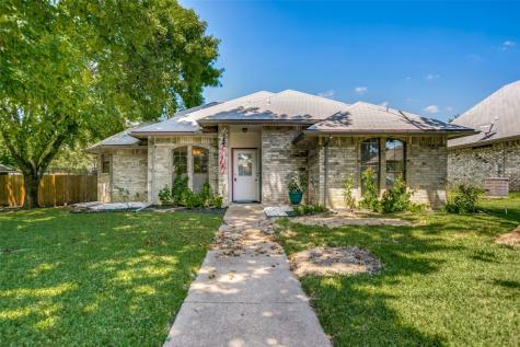 1402 Casa Linda Street Ennis TX 75119