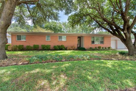 1818 W Hunt Street Sherman TX 75092
