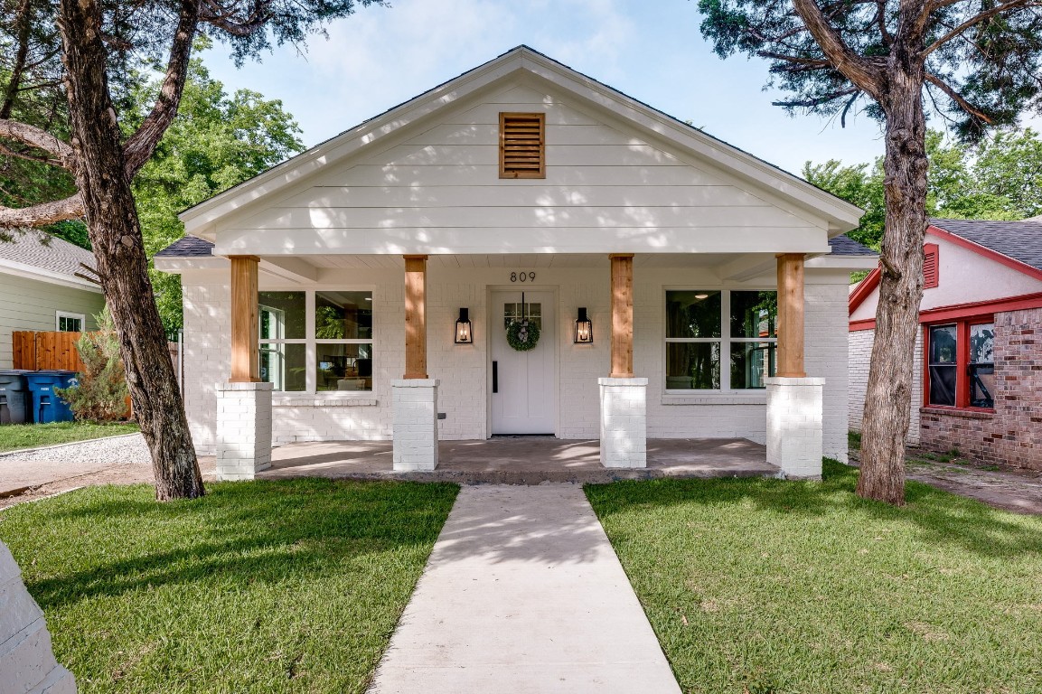 809 Martinique Avenue Dallas TX 75223