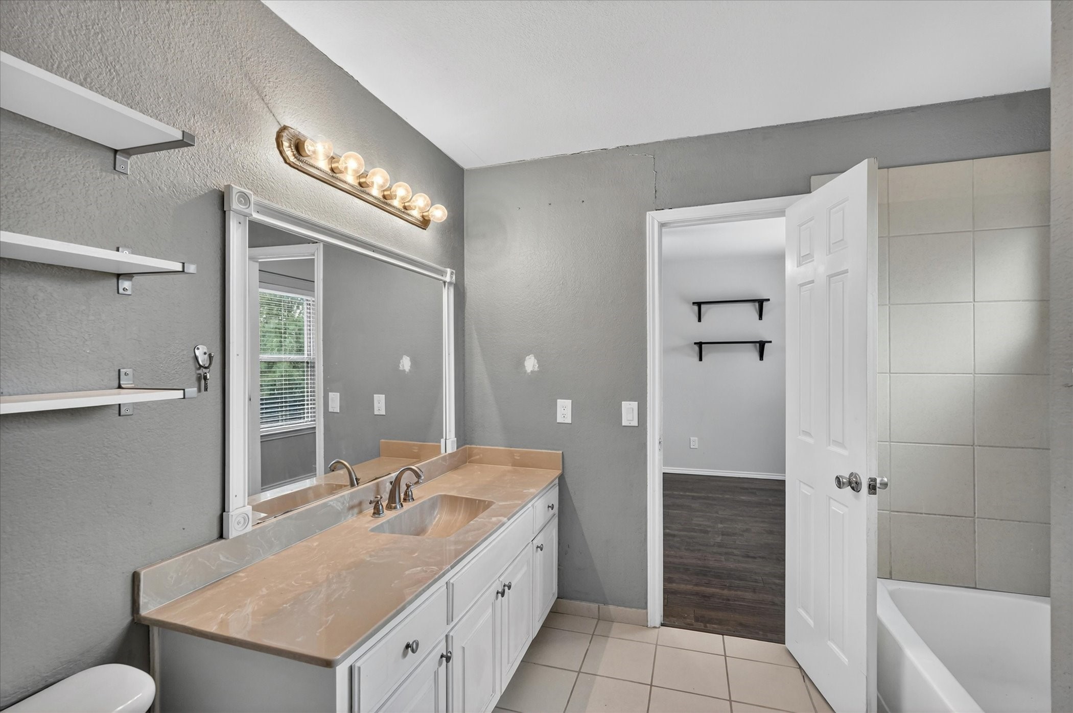 2117 Lavaca Trail Carrollton TX 75010