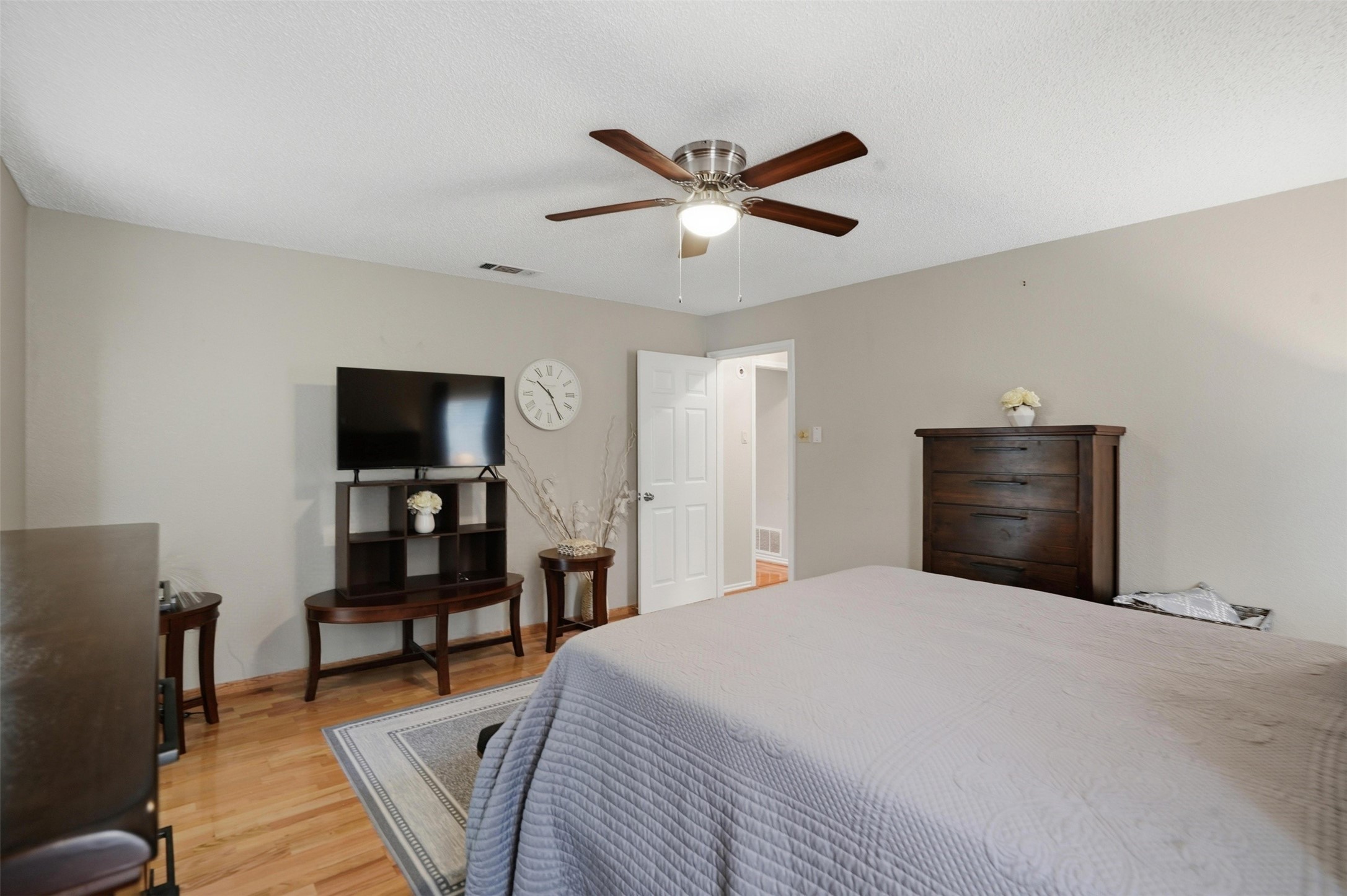 411 Whispering Hills Drive Duncanville TX 75137