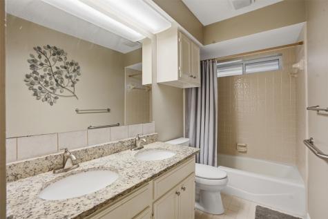 411 Whispering Hills Drive Duncanville TX 75137