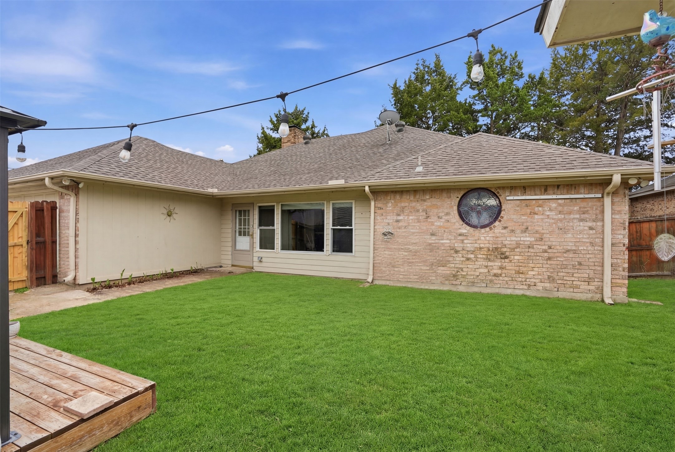 411 Whispering Hills Drive Duncanville TX 75137