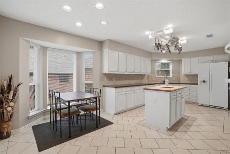411 Whispering Hills Drive Duncanville TX 75137